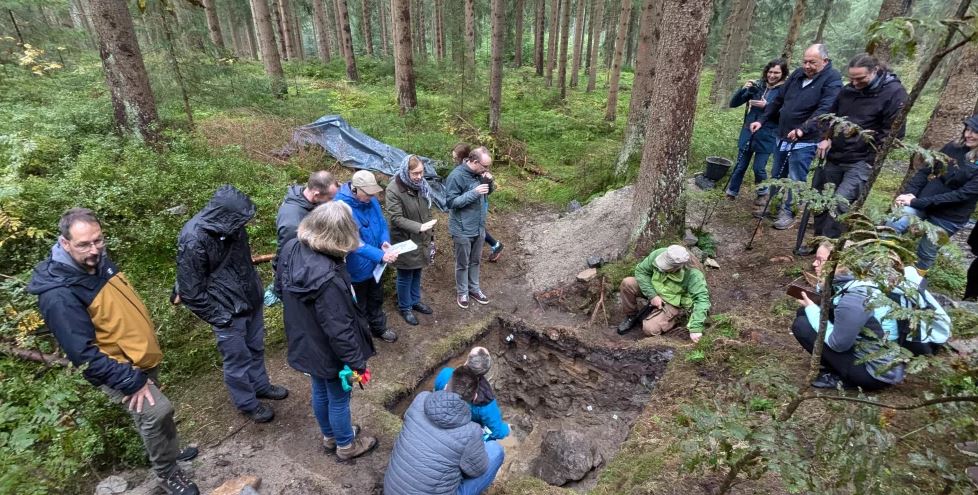 2024-10-23_13_50_16-3._Arbeitstreffen_der_Partner_des_ArchaeoTin-Projektes_in_Eibenstock___Interreg_
